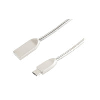 Cable USB de carga y sincronizaci&oacute;n de dise&ntilde;o USB A a USB 3.1C cubierta de metal (acero) plata 1,2m